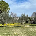 Bed & Breakfast Le Nomade En Provence 3*