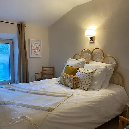 Le Nomade En Provence Bed & Breakfast